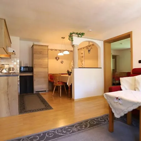 Rossfeld Modern Retreat بيت للعطل